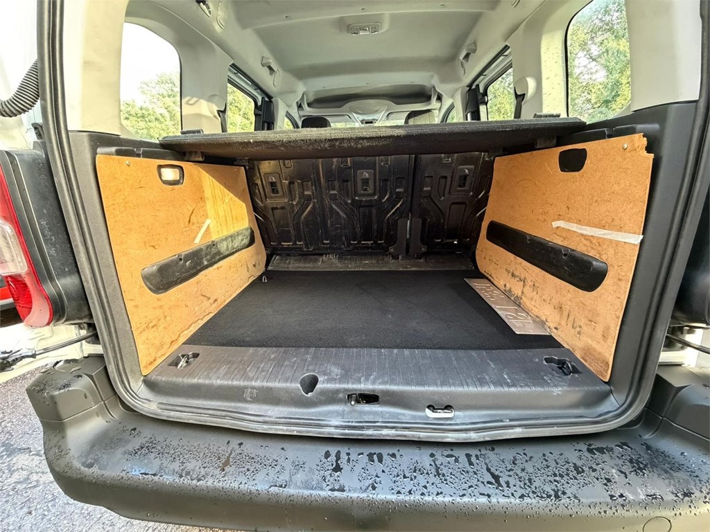 Foto 25 CITROEN-BERLINGO COMBI 5 2LSF