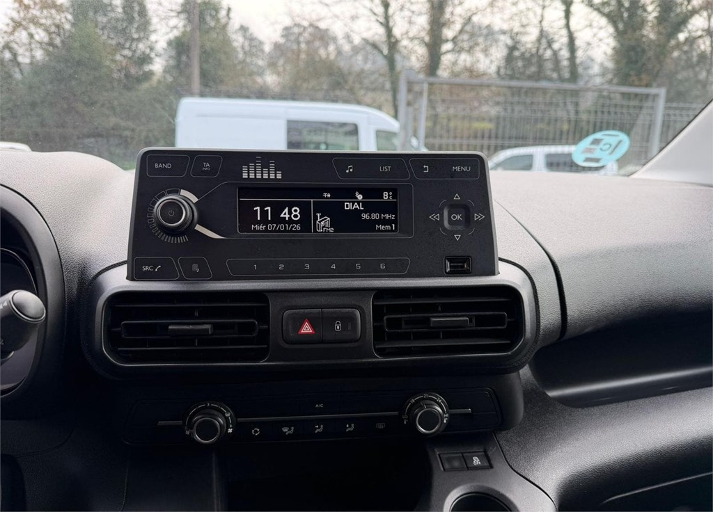 Foto 8 CITROEN-BERLINGO COMBI 5  S&S LIVE 3LKX