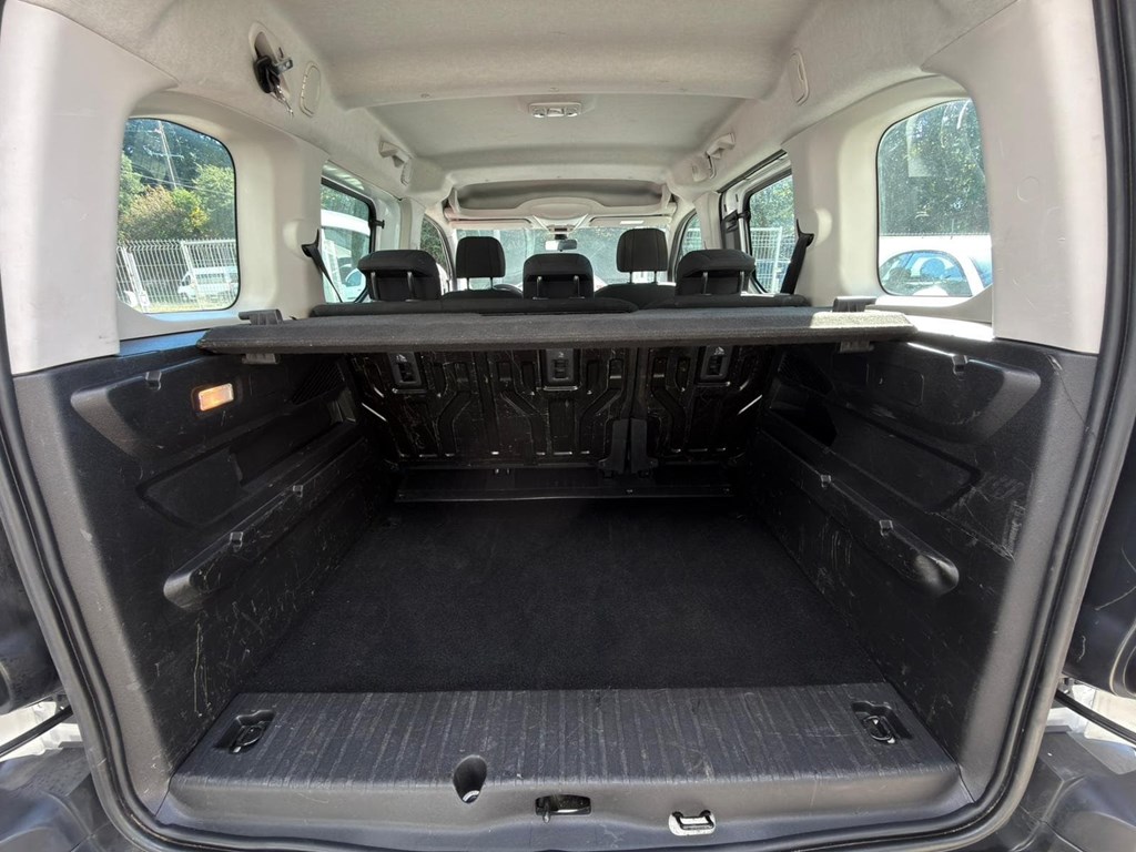 Foto 21 CITROEN-BERLINGO COMBI 5 S&S LIVE 7LLH