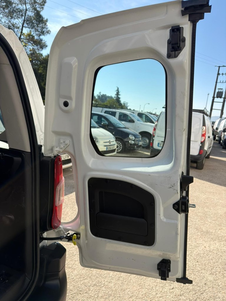 Foto 22 CITROEN-BERLINGO COMBI 5 S&S LIVE 7LLH