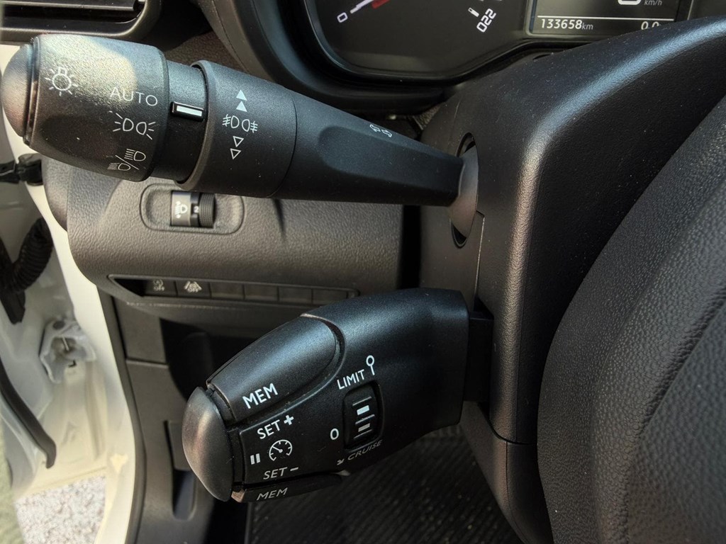 Foto 8 CITROEN-BERLINGO COMBI 5 S&S LIVE 7LLH