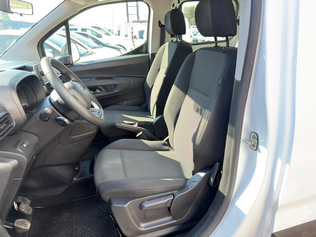 Foto 9 CITROEN-BERLINGO COMBI 5 S&S LIVE 7LLH