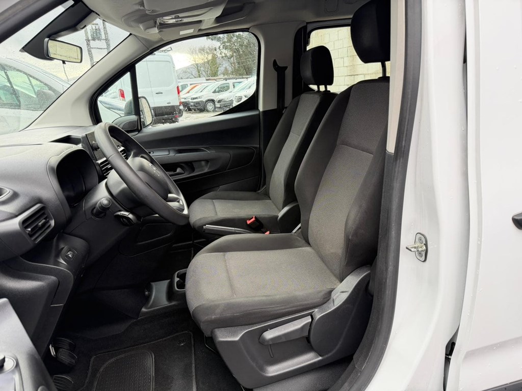 Foto 11 CITROEN-BERLINGO M COMBI 5 PLAZAS 9LZL