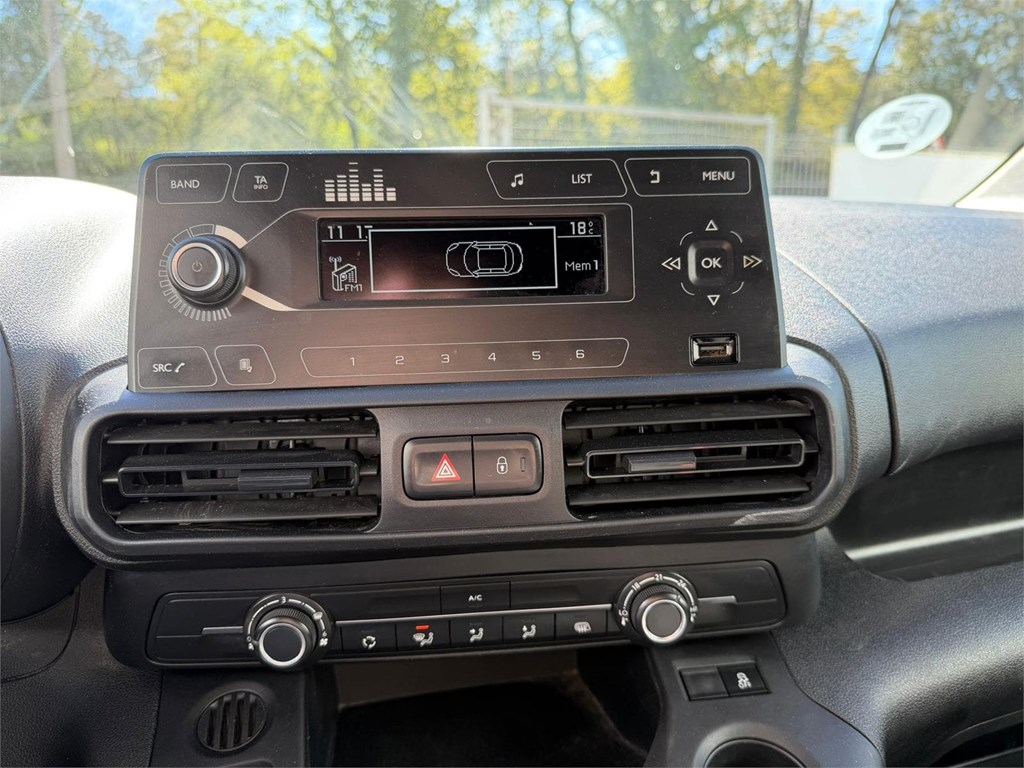 Foto 16 CITROEN-BERLINGO M VAN MODU WORK 3PLZ 5LRX