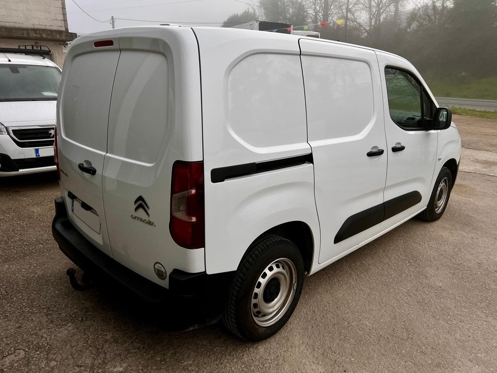 Foto 4 CITROEN-BERLINGO TALLA M 3 PLAZAS LDT