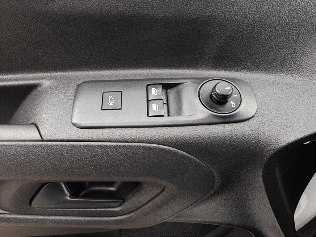 Foto 14 CITROEN-BERLINGO TALLA M 3 PLAZAS MODUWORK LTN 