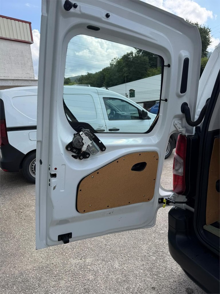 Foto 19 CITROEN-BERLINGO TALLA M COMBI 5 7LXP