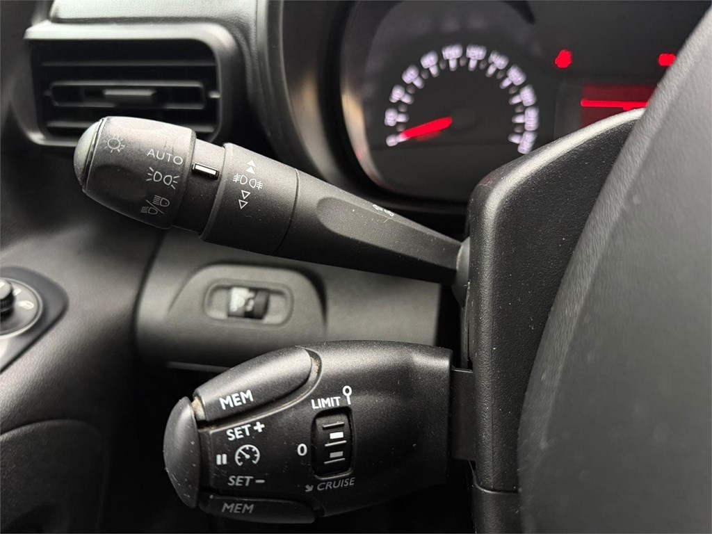 Foto 8 CITROEN-BERLINGO VAN TALLA M 6LVT