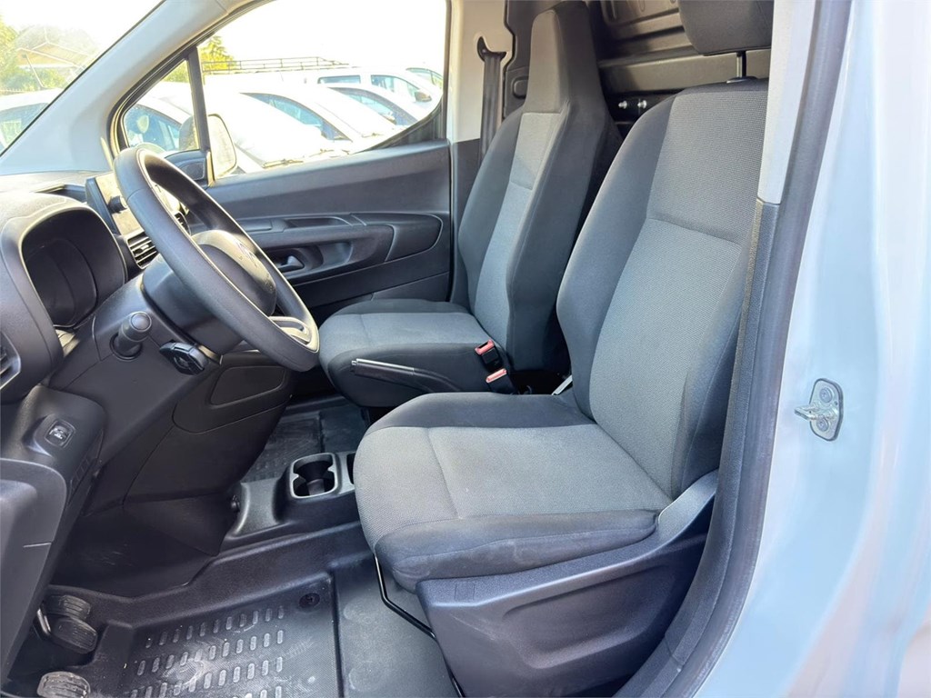 Foto 10 CITROEN-BERLINGO VAN TALLA M 8LSY