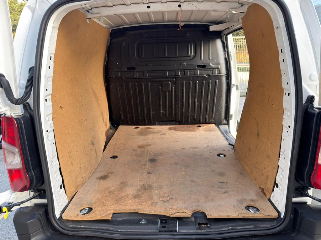 Foto 13 CITROEN-BERLINGO VAN TALLA M 8LSY