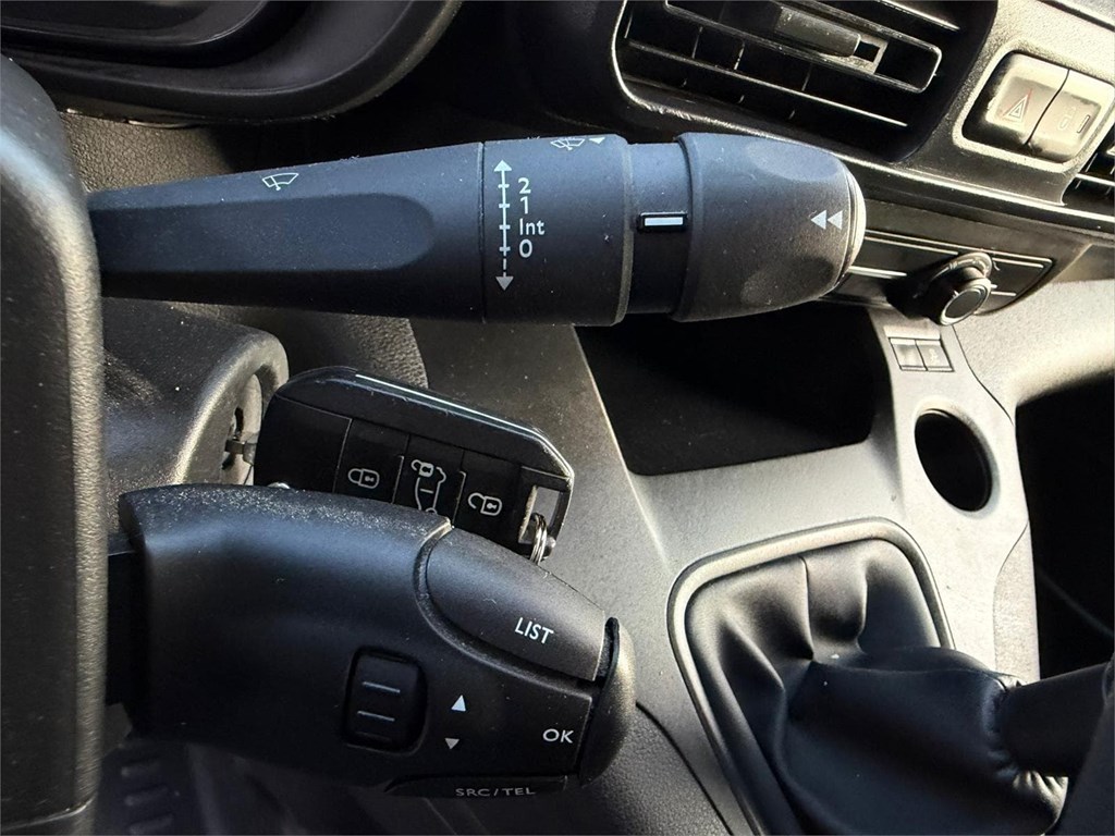 Foto 8 CITROEN-BERLINGO VAN TALLA M 8LSY