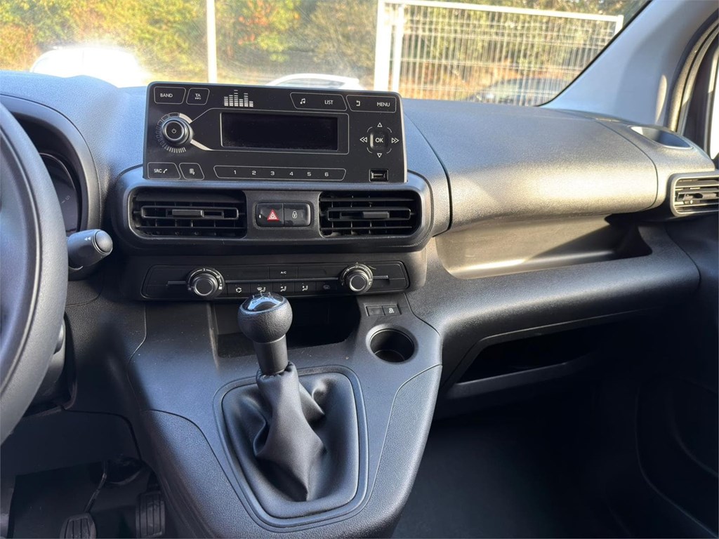 Foto 9 CITROEN-BERLINGO VAN TALLA M 8LSY