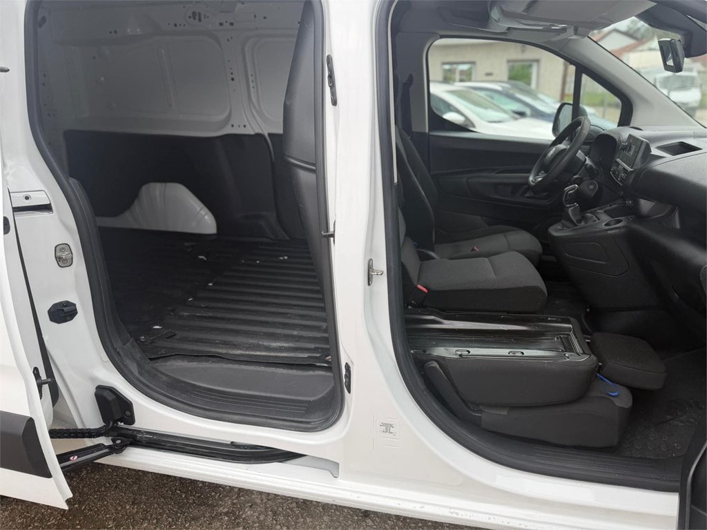 Foto 15 CITROEN-BERLINGO XL 3PLZ MODUWORK 28LKS