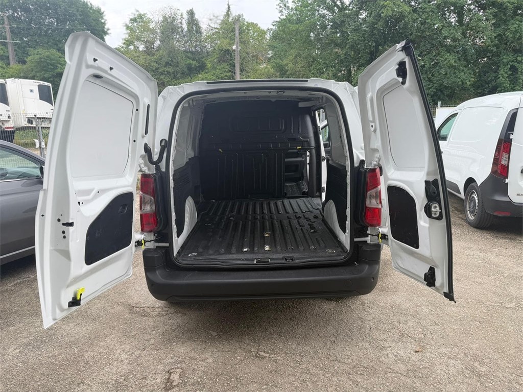 Foto 17 CITROEN-BERLINGO XL 3PLZ MODUWORK 28LKS