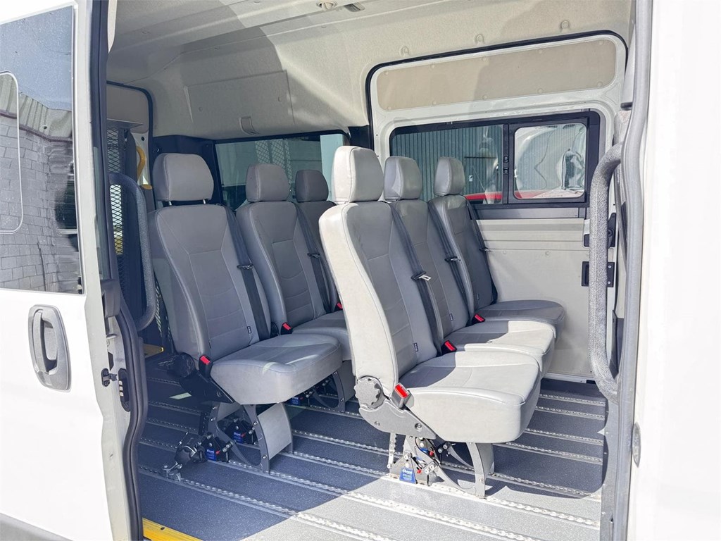 Foto 12 Citroën-Jumper 330 L2H2 Combi 9 Plazas Adaptada PMR 48LGC