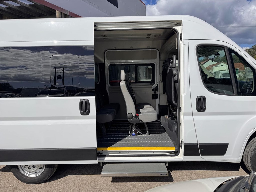 Foto 18 Citroën-Jumper 330 L2H2 Combi 9 Plazas Adaptada PMR 48LGC