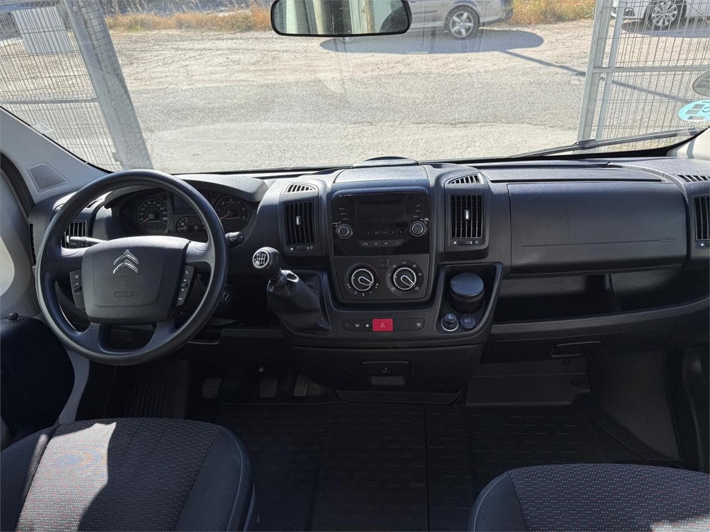 Foto 10 Citroën-Jumper 330 L2H2 Combi  con Elevador KJC