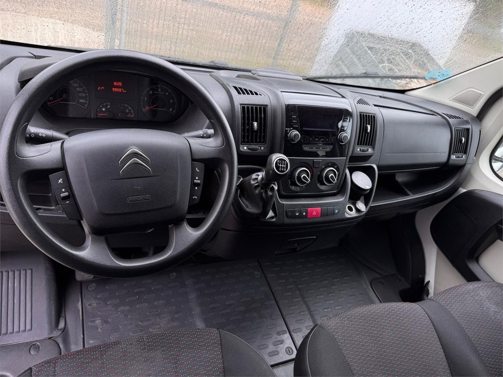 Foto 11 CITROËN-JUMPER COMBI 9 Plazas  33 L2H2 PMR Adaptada KYD