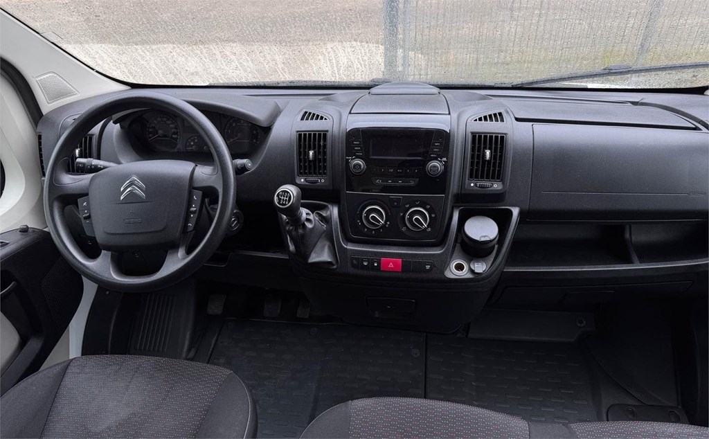 Foto 13 CITROËN-JUMPER COMBI 9 Plazas  33 L2H2 PMR Adaptada KYD