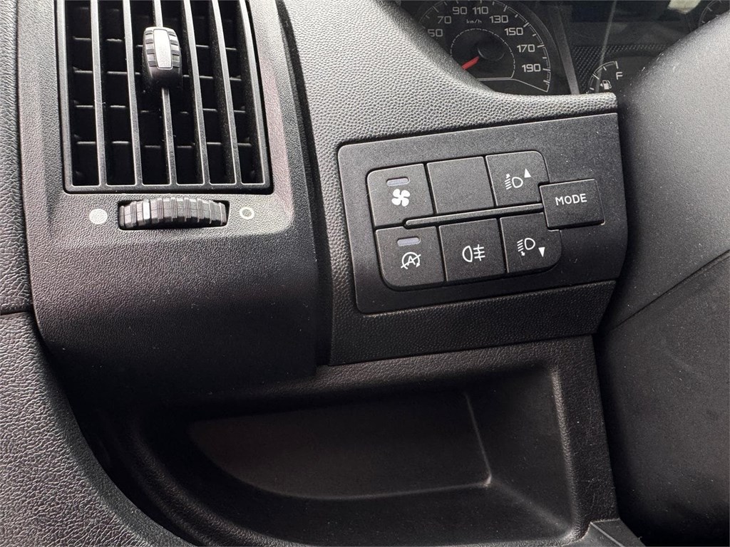 Foto 8 CITROËN-JUMPER COMBI 9 Plazas  33 L2H2 PMR Adaptada KYD
