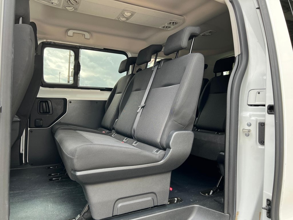 Foto 6 Citroën-Jumpy Combi 8 Talla M BlueHDi 150 S&S 6v Confort 