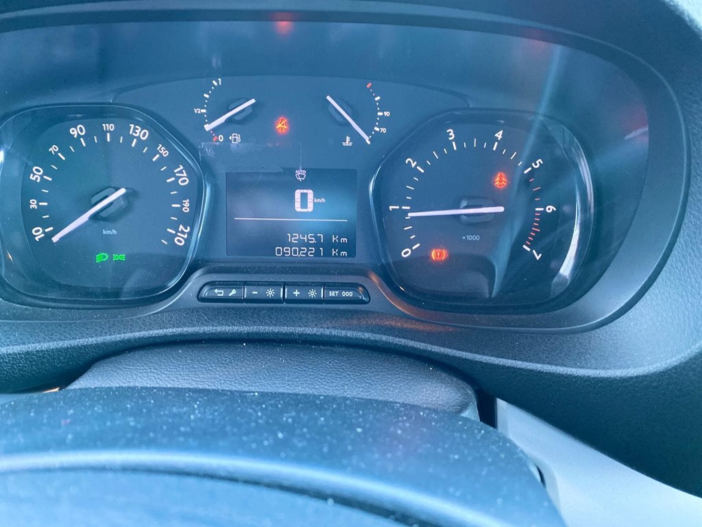 Foto 7 CITROEN  SPACETOURER COMBI 9