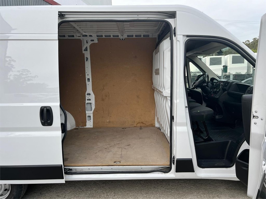 Foto 10 FIAT-DUCATO 2.3 MULTIJET FURGÓN MEDIO 