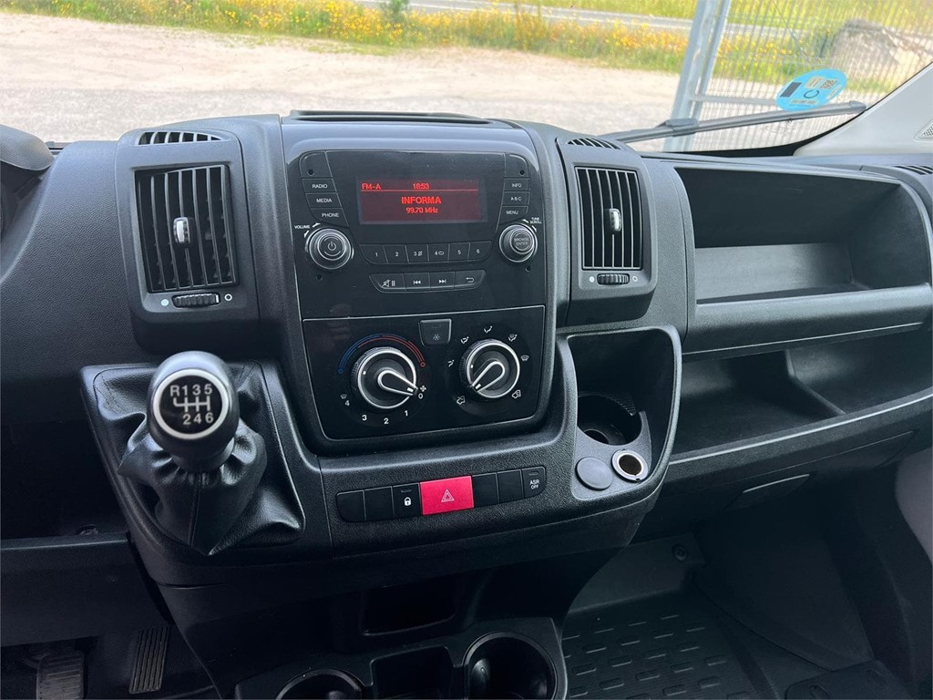 Foto 6 FIAT-DUCATO 2.3 MULTIJET FURGÓN MEDIO 