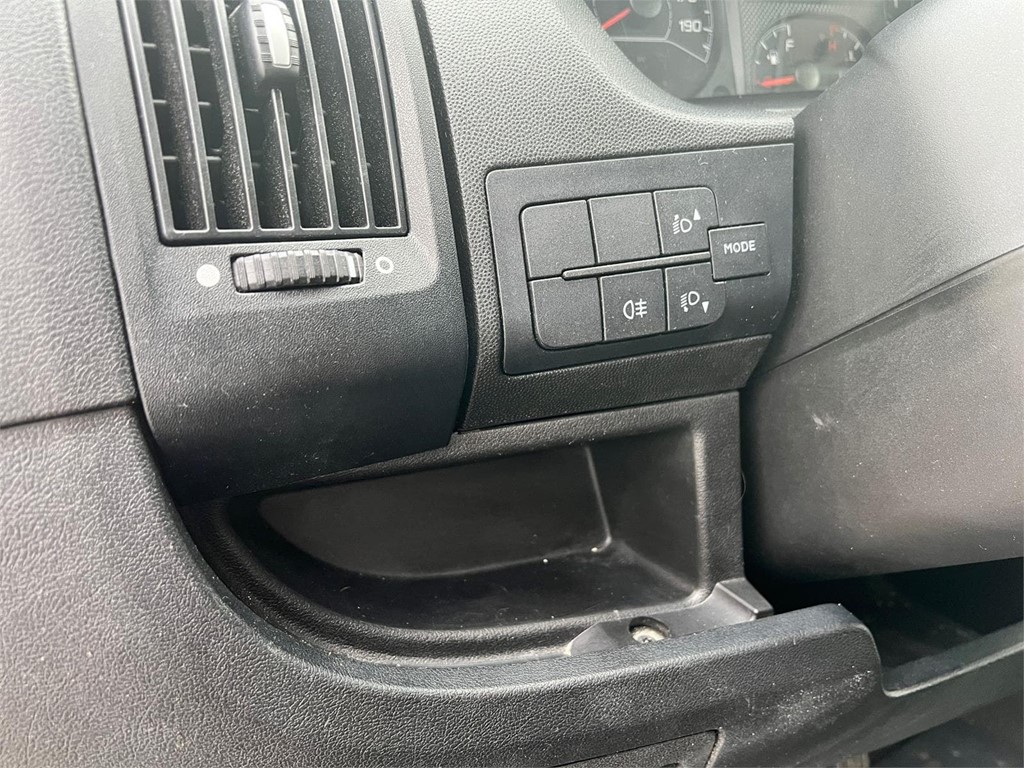 Foto 9 FIAT-DUCATO 2.3 MULTIJET FURGÓN MEDIO 