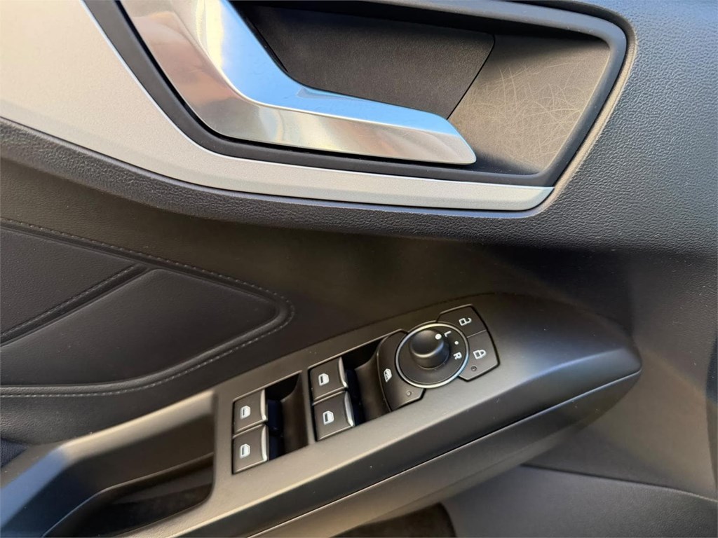 Foto 8 FORD-FOCUS TREND 25LWM