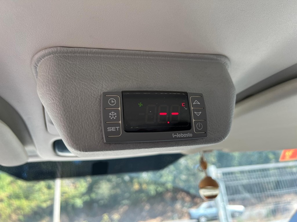 Foto 17 FORD-TRANSIT COURIER ISOTERMO CLIMA INT