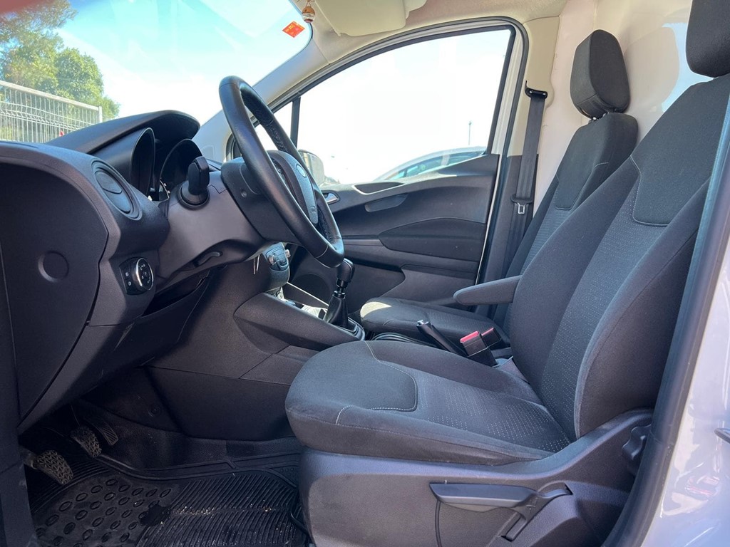 Foto 6 FORD-TRANSIT COURIER ISOTERMO CLIMA INT