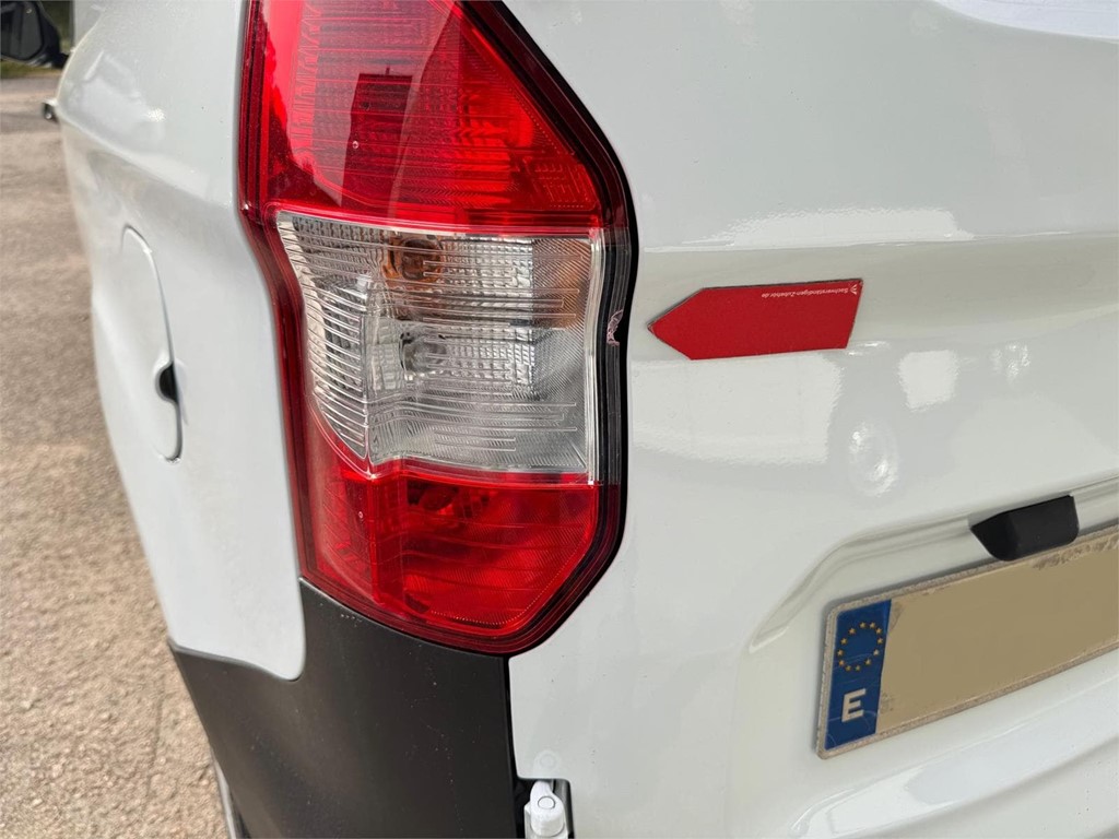 Foto 31 FORD-TRANSIT COURIER VAN