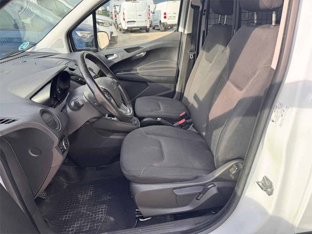Foto 5 FORD-TRANSIT COURIER VAN