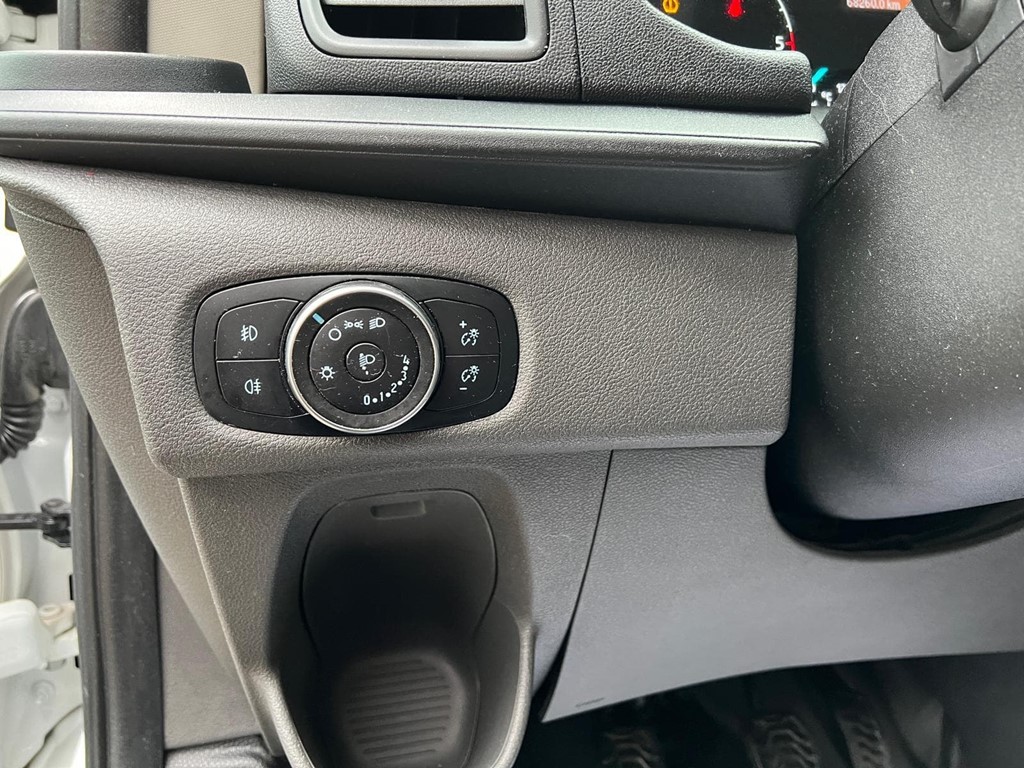 Foto 10 FORD-TRANSIT CUSTOM AMBIENTE 9 PLAZAS