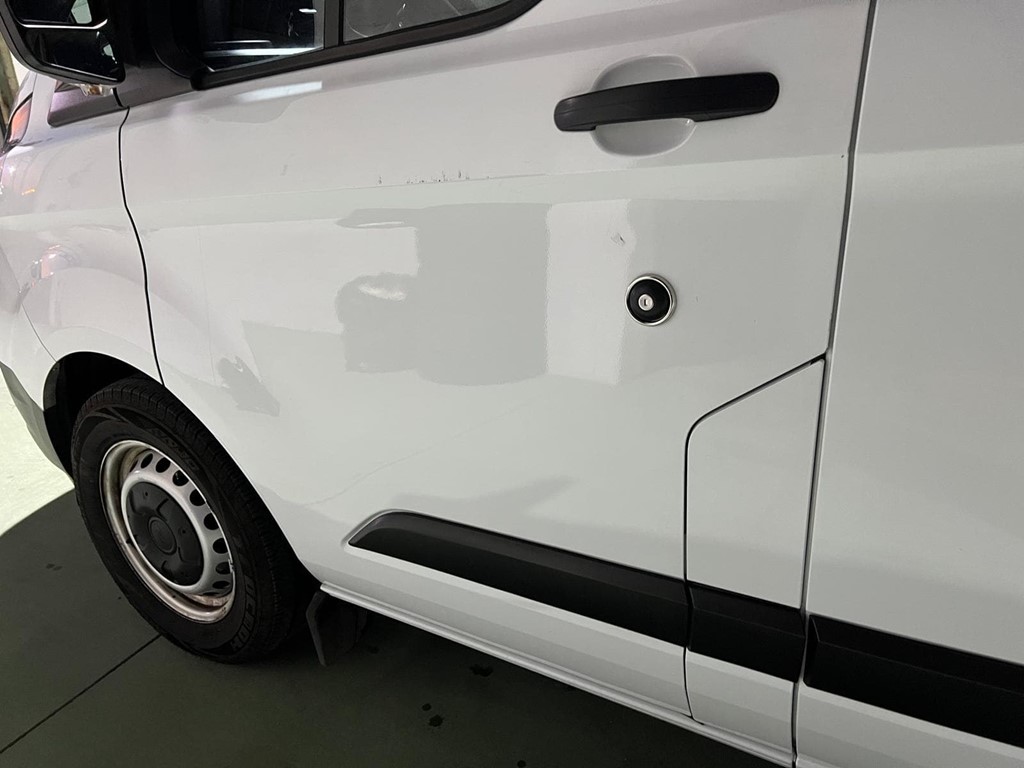 Foto 15 FORD-TRANSIT CUSTOM AMBIENTE 9 PLAZAS