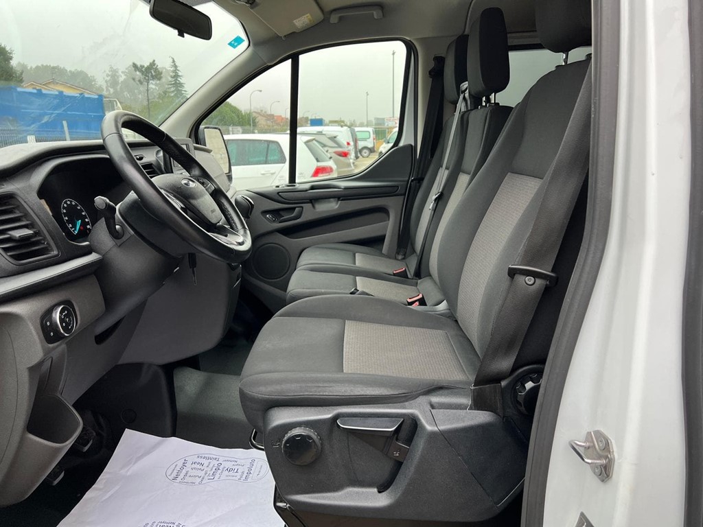 Foto 5 FORD-TRANSIT CUSTOM AMBIENTE 9 PLAZAS