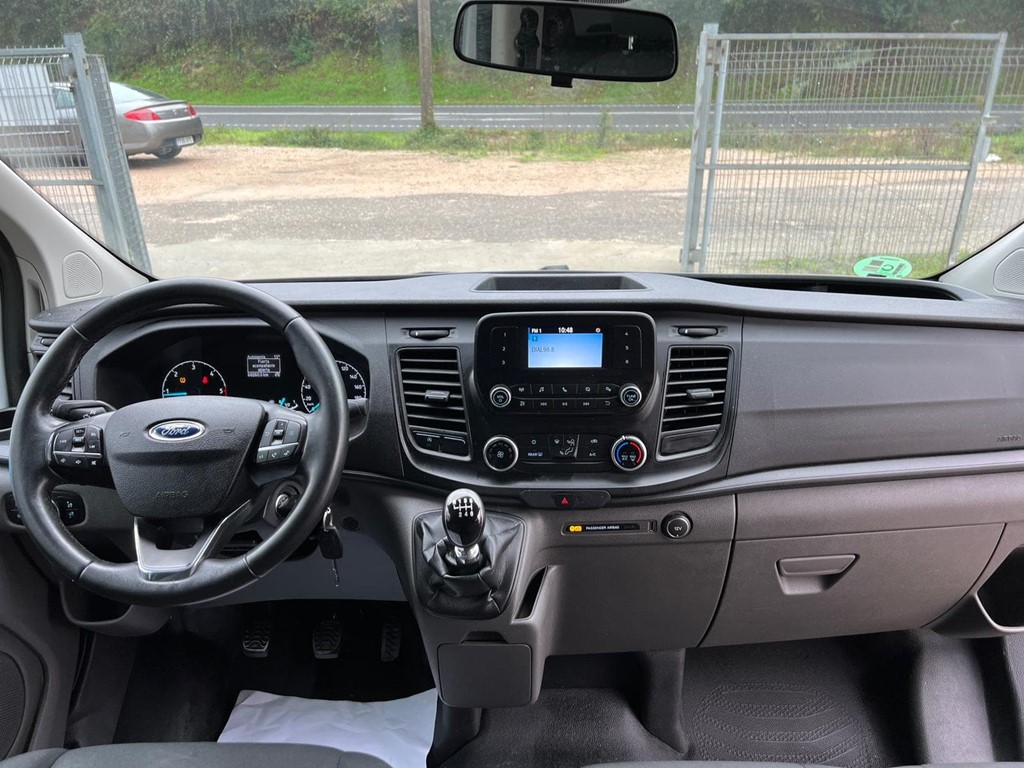 Foto 8 FORD-TRANSIT CUSTOM AMBIENTE 9 PLAZAS