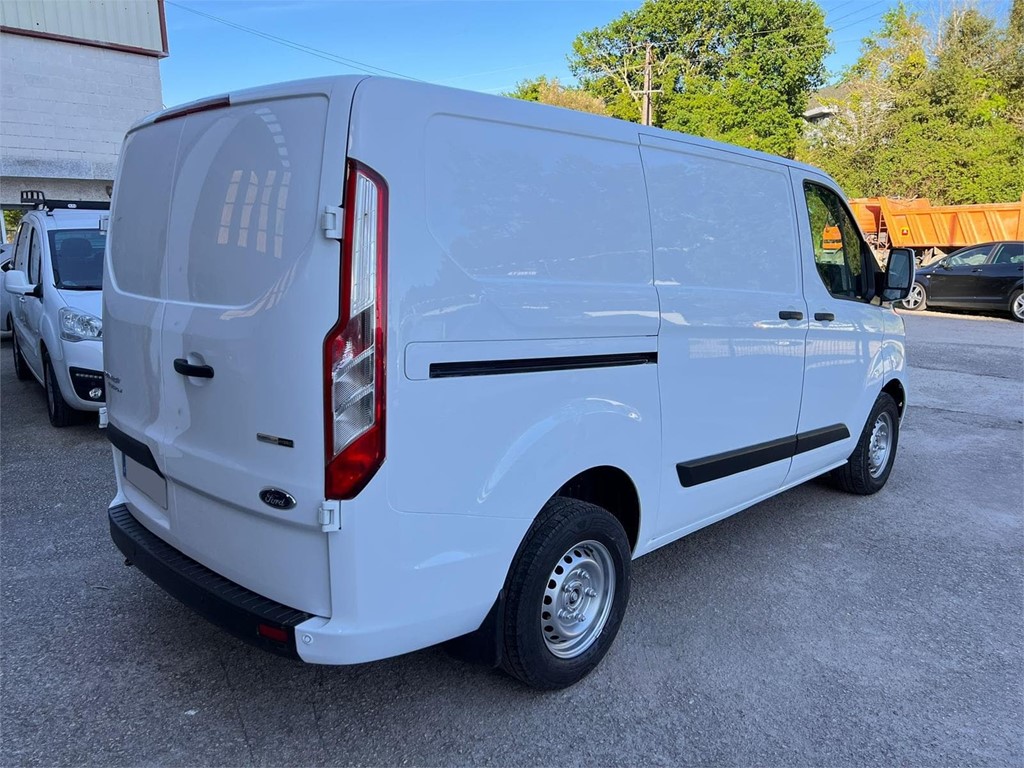 Foto 4 FORD-TRANSIT CUSTOM L1H1 EcoBlue Hybrid