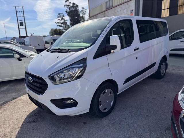 FORD-TRANSIT CUSTOM TREND COMBI 9   3MCJ