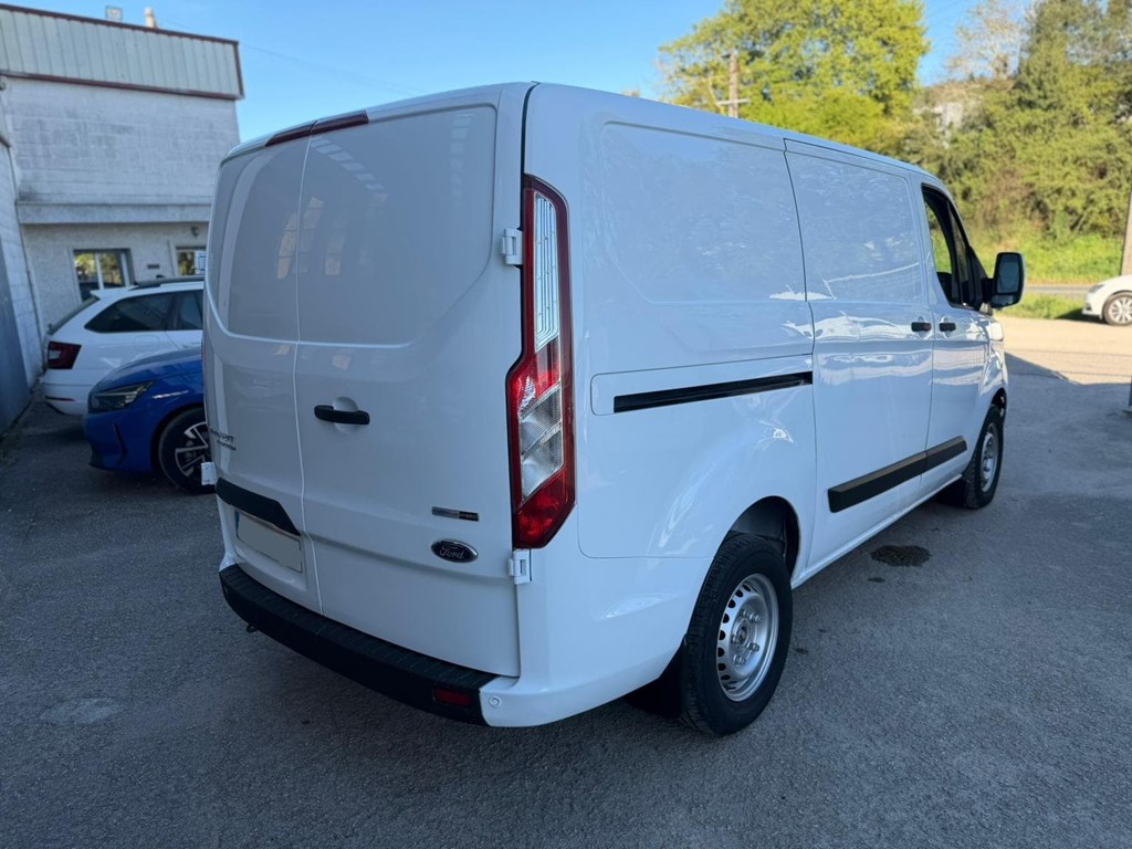 Foto 4  FORD-TRANSIT CUSTOM VAN HYBRID L1H1 6LXN