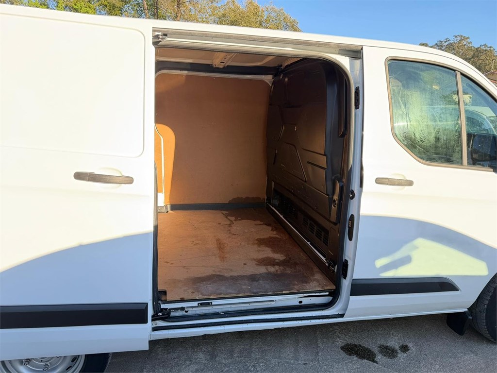 Foto 6  FORD-TRANSIT CUSTOM VAN HYBRID L1H1 6LXN