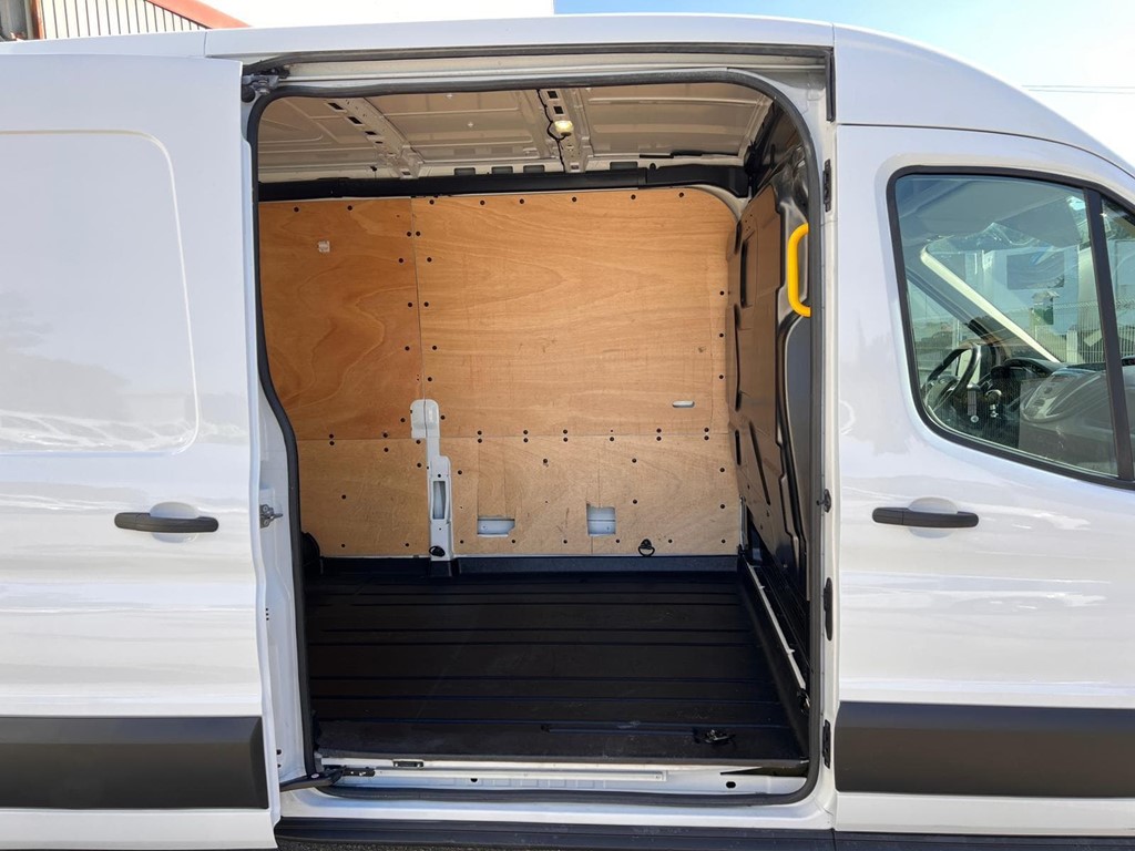 Foto 13 FORD-TRANSIT TREND 350 L3 H2  