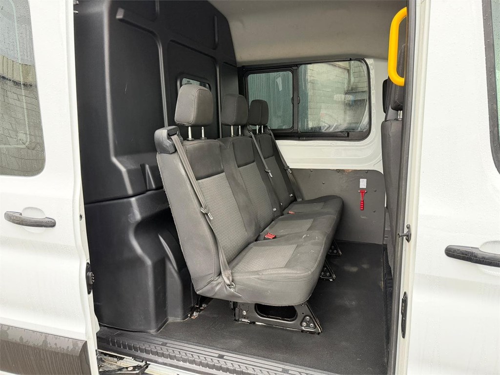 Foto 12 Ford-Transit Trend Doble Cabina 330 L2H2 6 Plazas + Carga LTM