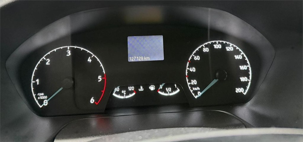 Foto 14 Ford-Transit Trend Doble Cabina 330 L2H2 6 Plazas + Carga LTM