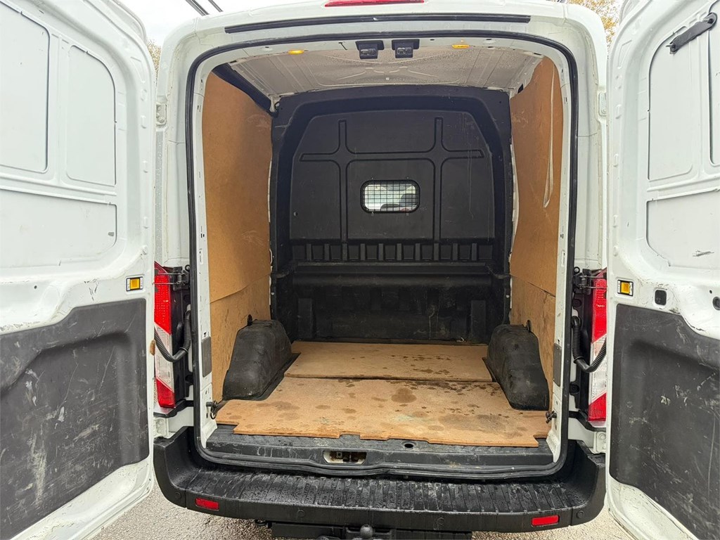 Foto 24 Ford-Transit Trend Doble Cabina 330 L2H2 6 Plazas + Carga LTM