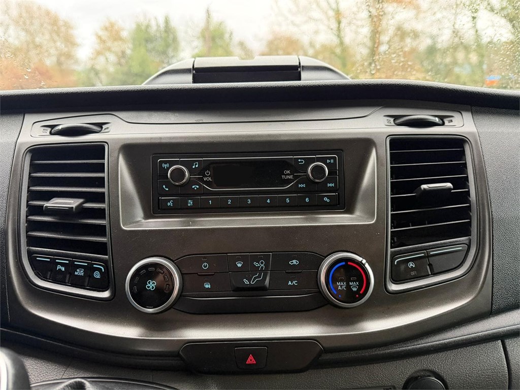 Foto 9 Ford-Transit Trend Doble Cabina 330 L2H2 6 Plazas + Carga LTM