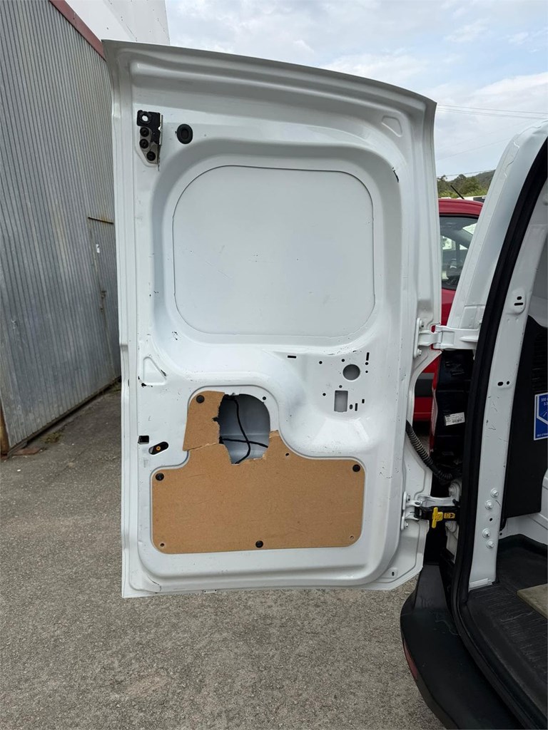 Foto 22 FORD-TRASIT COURIER VAN TREND 6LPH