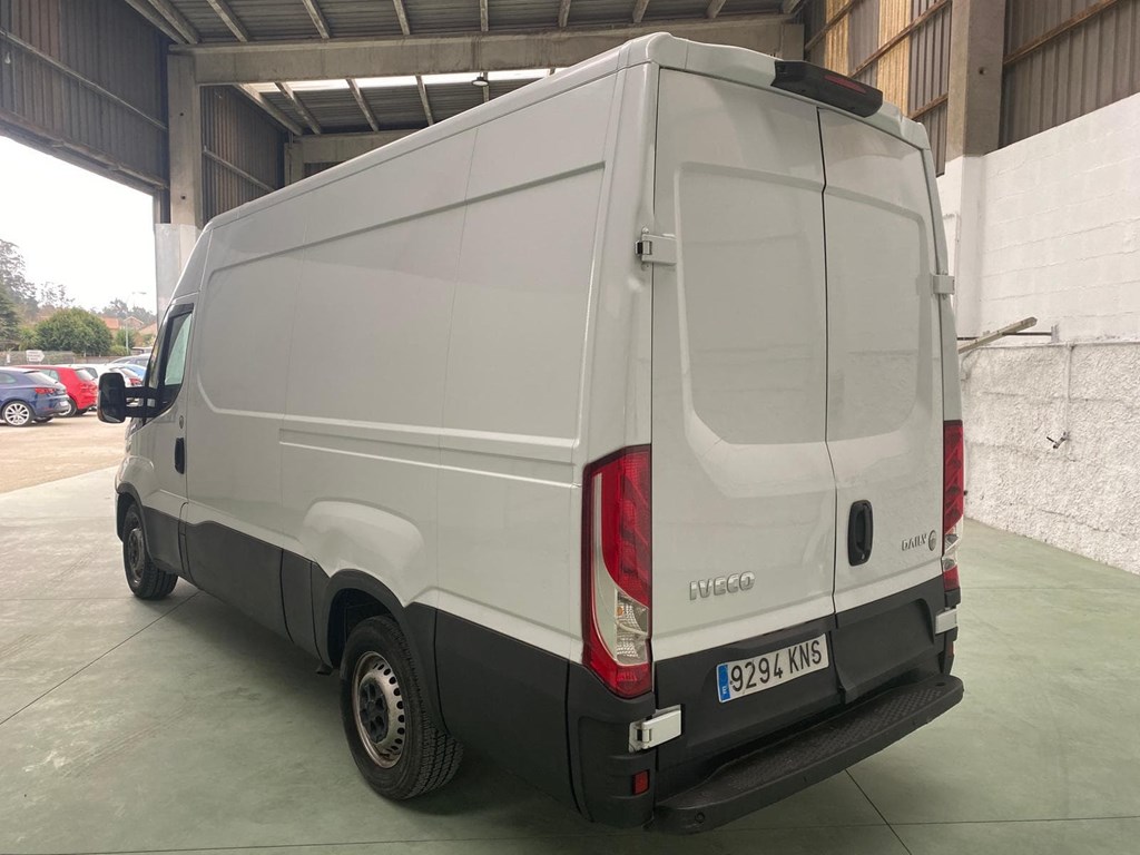 Foto 4 IVECO-DAILY 12M 35S16 