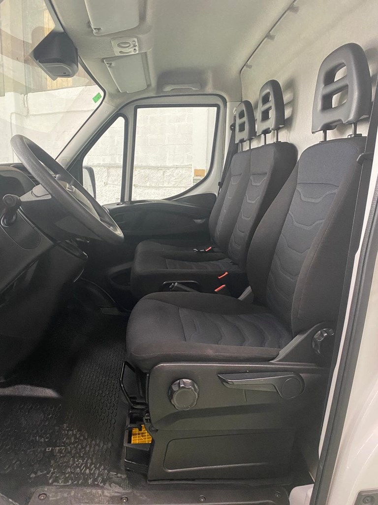 Foto 5 IVECO-DAILY 12M 35S16 